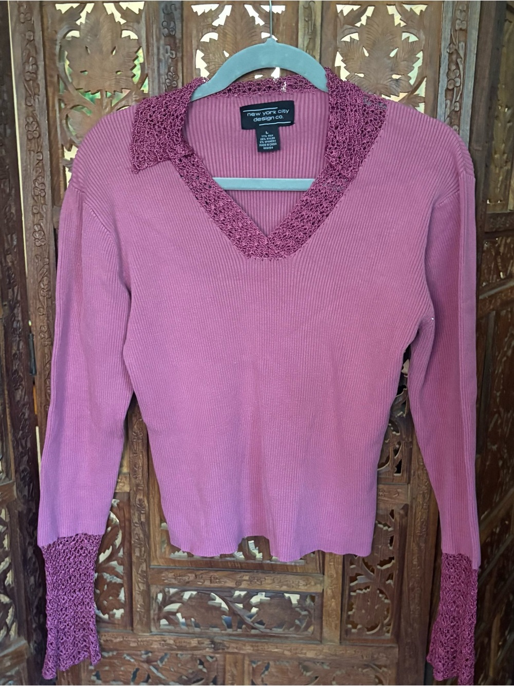 Mauve crochet trim silk ribbed knit blouse size large